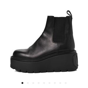 Black Platform valentino boots